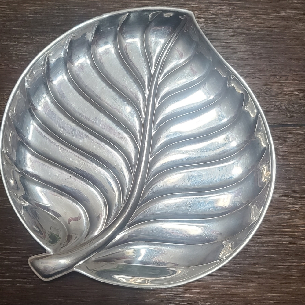 International Silver Co Leaf Serving Tray Decorative Tropical MCM Platter Plated